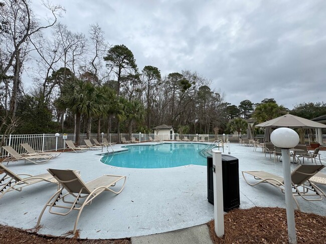 Building Photo - Plantation Point-Beautifully Updated 2 Bed...