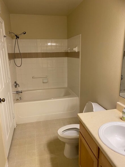 Building Photo - 3015 Chianti Ct