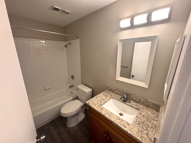 Building Photo - 2544 Woodgate Blvd