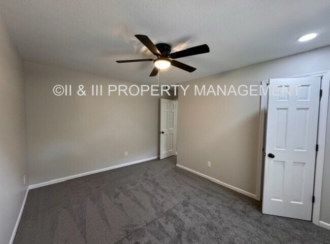 Building Photo - 14533 W 86th Terrace