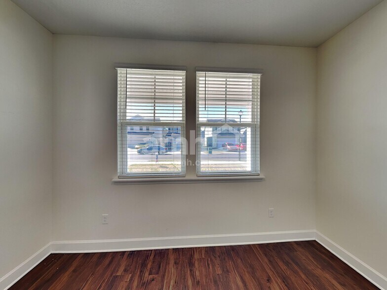 Building Photo - 10717 Coleman Rd