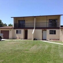 Building Photo - 800 Lucaya Dr