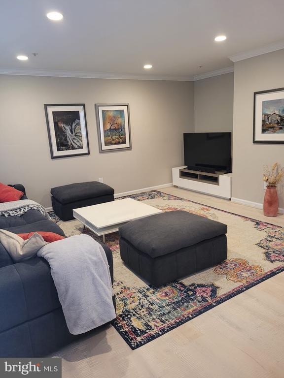 Building Photo - 14059 Pellita Terrace