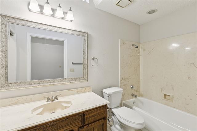 Building Photo - 2 Cedar Elm Cir