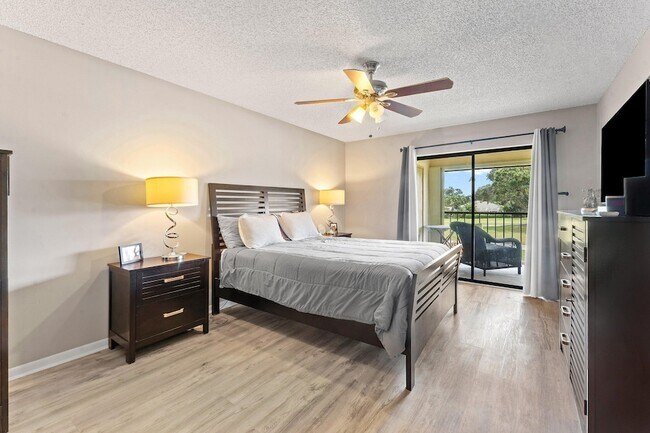 Building Photo - 1502 Pinecrest Cir