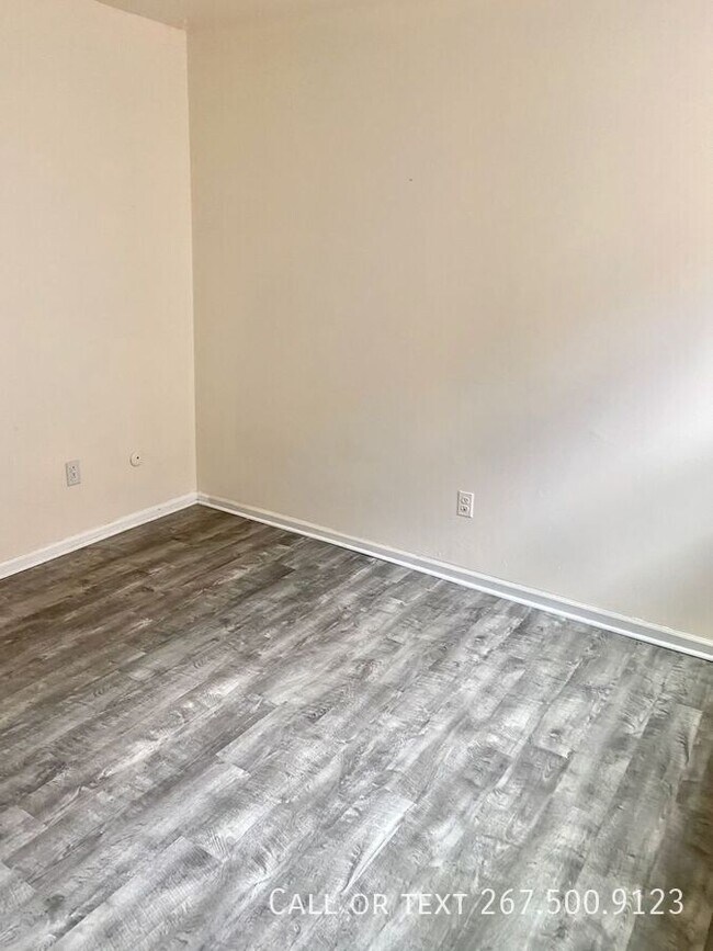 Building Photo - 303 South St