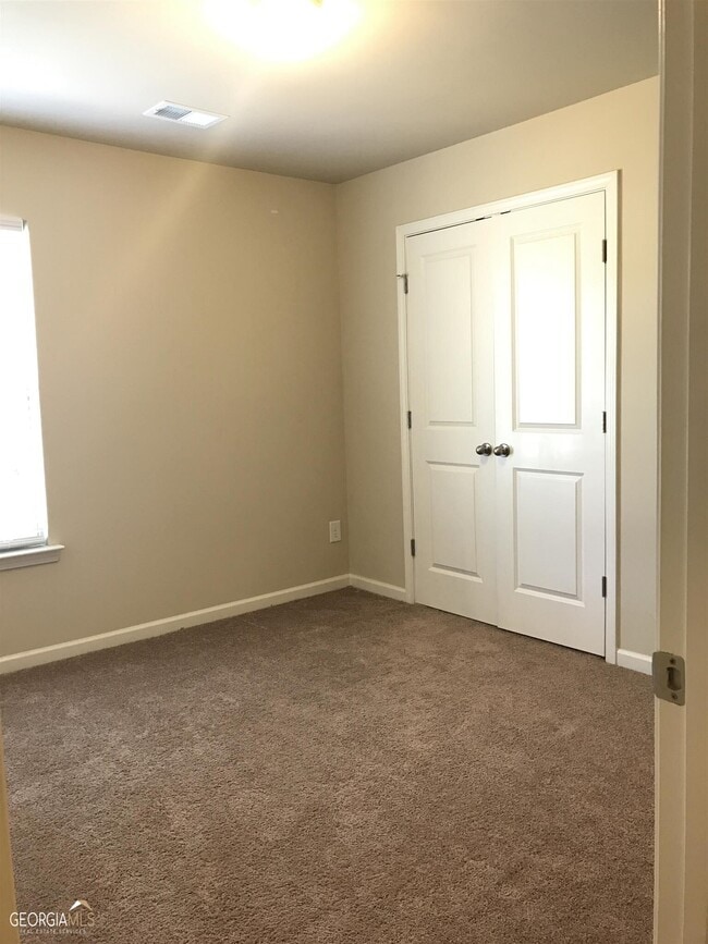 Building Photo - 276 Stillwood Dr