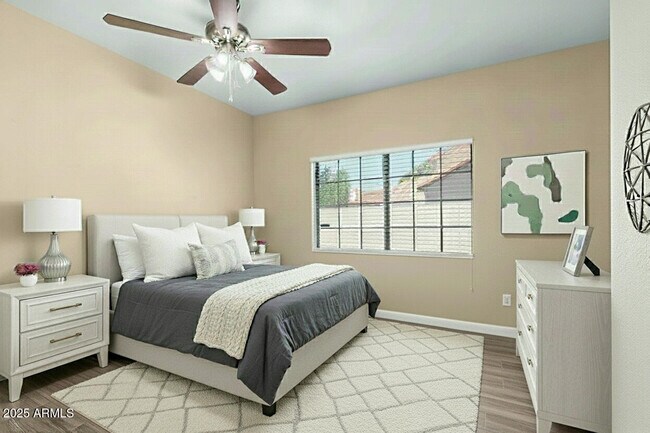 Building Photo - 6121 E Saddleback St