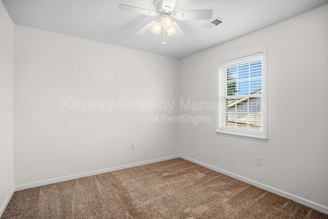Building Photo - 3420 Linderwood Dr