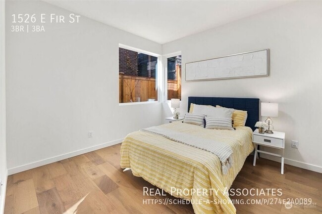 Building Photo - 1526 E Fir St