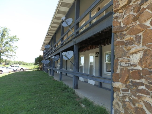 Building Photo - Stone Manor