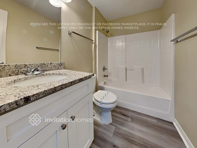 Building Photo - 2394 Bayhill Dr