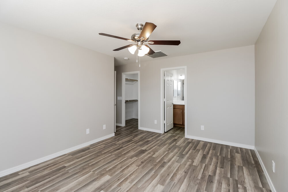 Building Photo - 34895 N Open Range Dr
