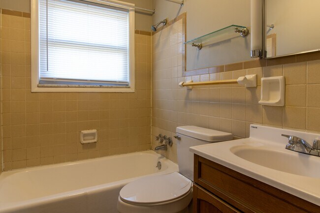 Building Photo - 6050 Laurel Hall Dr