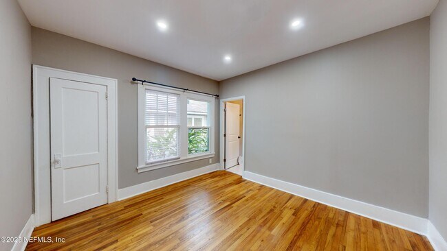 Building Photo - 3918 Herschel St
