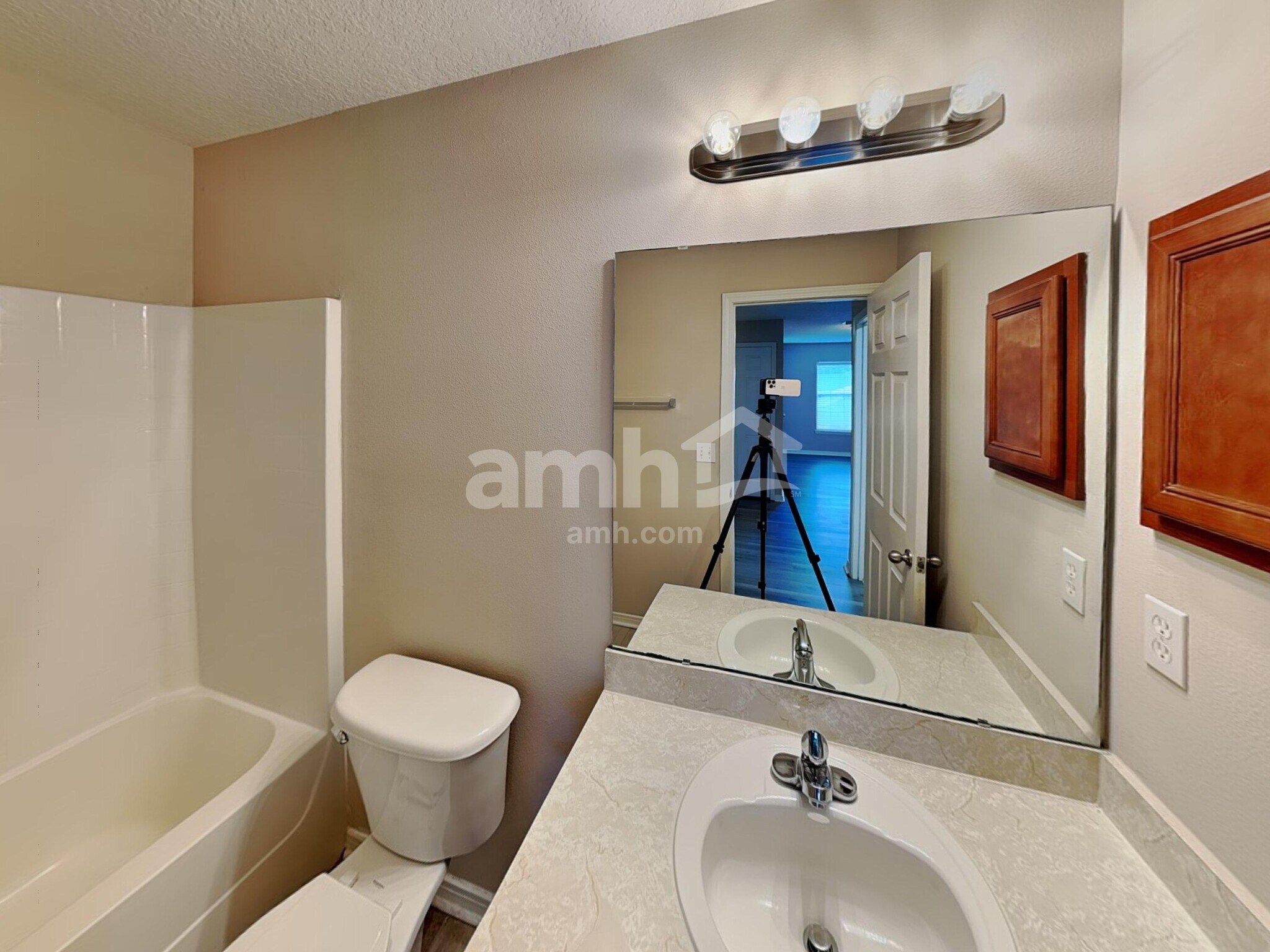 Building Photo - 2531 Fox Hill Ln