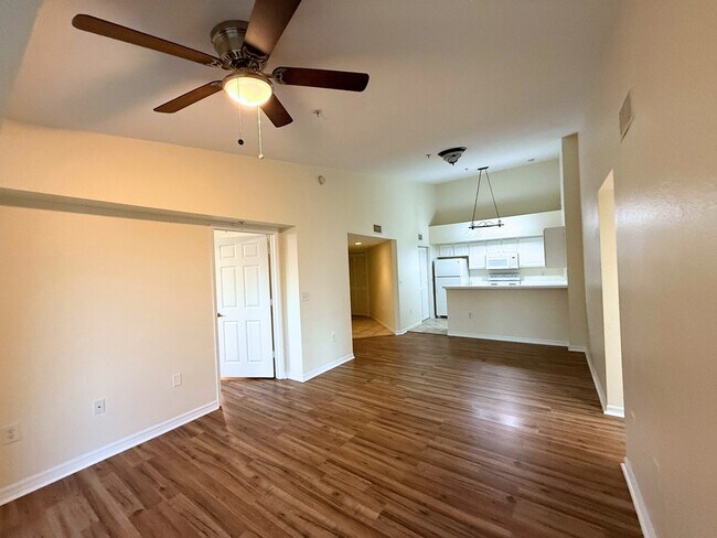 Building Photo - Residence Dr