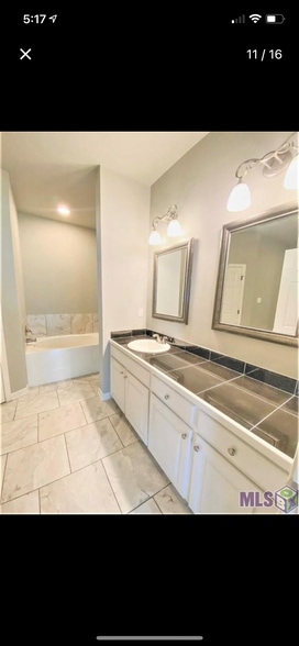 Building Photo - 37134 Woodgate Ave