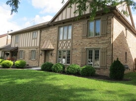Building Photo - 5617 Ryewyck Dr