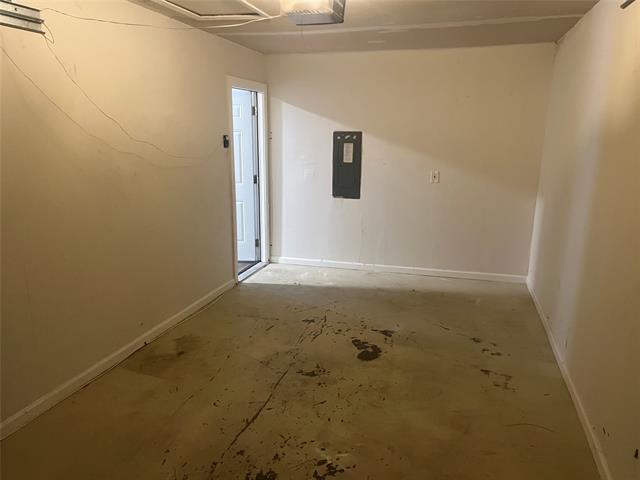 Building Photo - 9233 Prairie Oak Dr