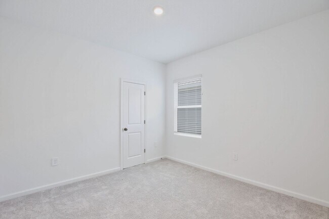 Building Photo - 5187 Loyalty Dr