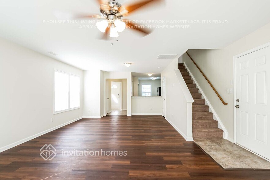 Building Photo - 2011 Sunlight Path Dr