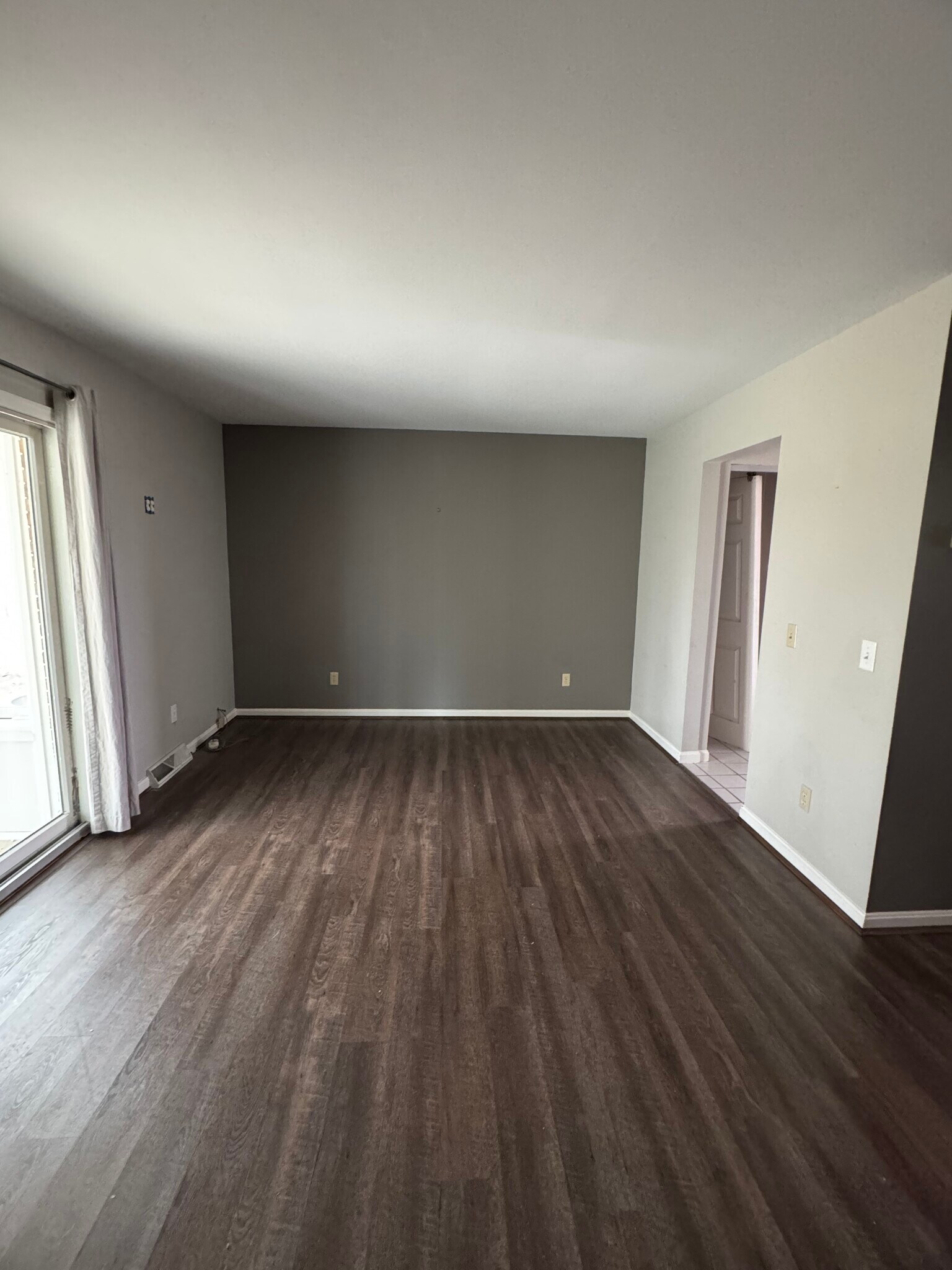 Building Photo - 3124 Royal Windsor Dr