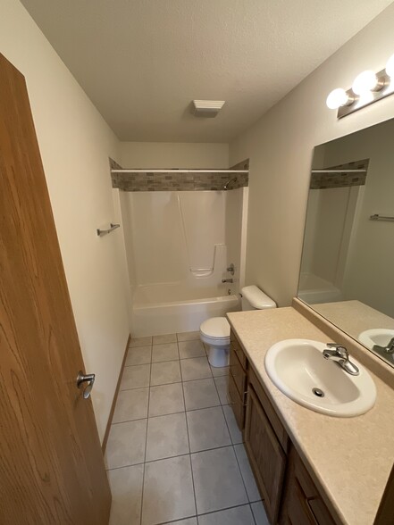 Building Photo - 1209 Winans Ave