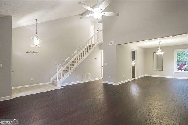 Building Photo - 1351 Omie Way