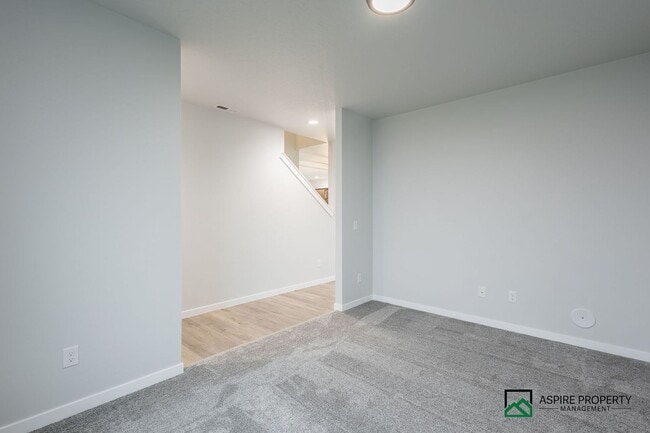 Building Photo - BRAND NEW 4 Bed 2.5 Bath Home