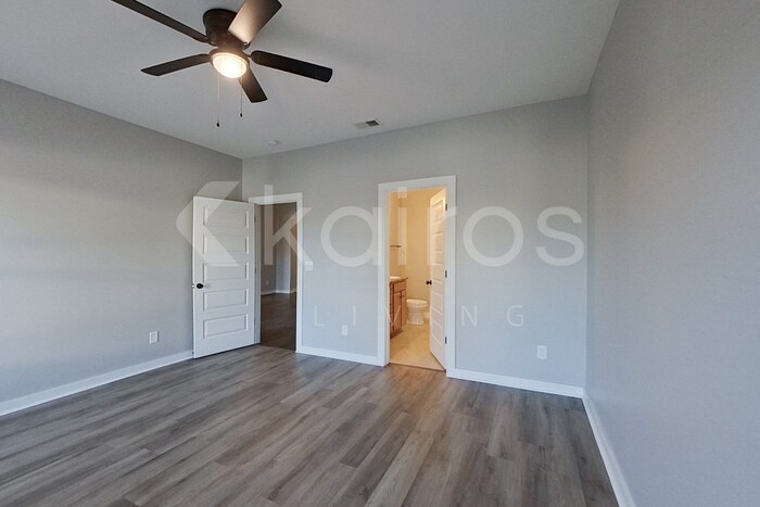 Building Photo - 7071 Shadesbrook Dr