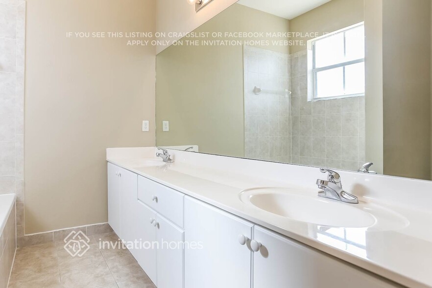 Building Photo - 15305 SW 88th Terrace