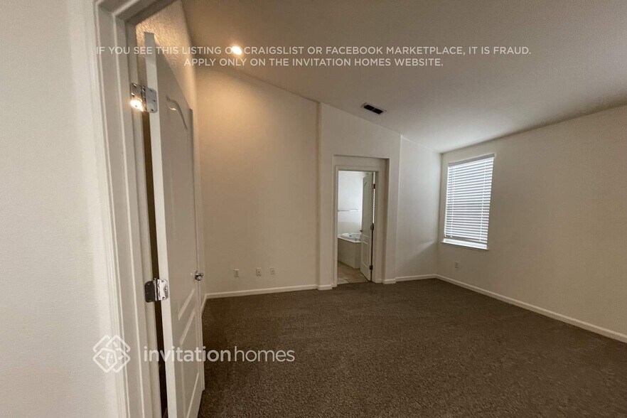 Building Photo - 1266 Tracy Cir