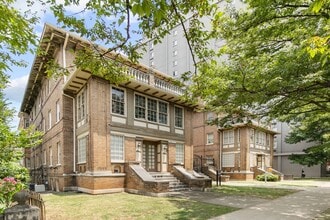 Building Photo - Richmond