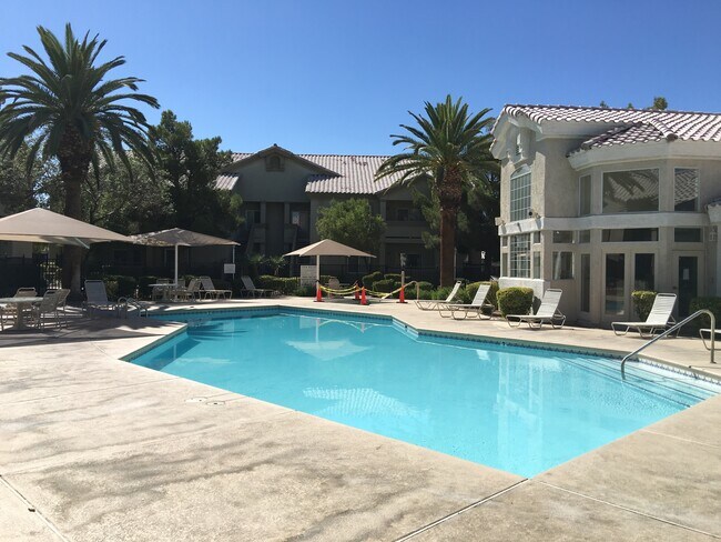 Pool - 3912 Sweet Pine St