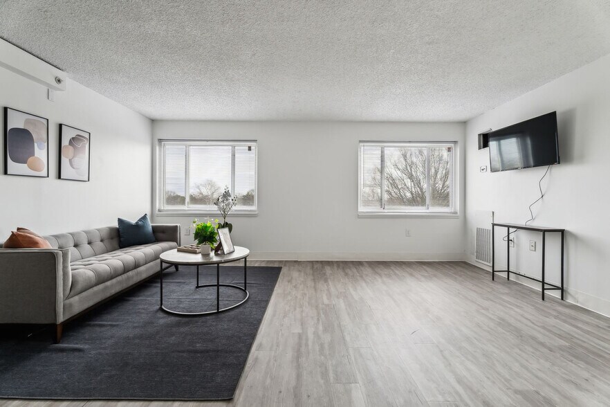Building Photo - 1711 Bellevue Ave