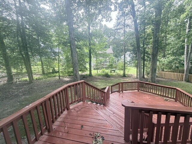 Building Photo - Spacious Cape in Woodlake Available Immediately