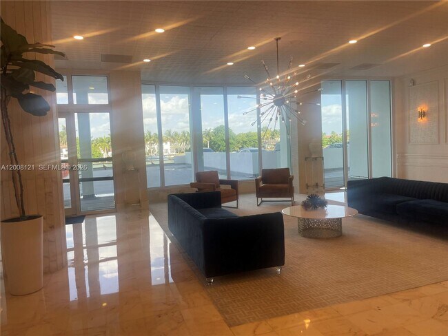 Building Photo - 5750 Collins Ave