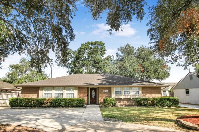 Primary Photo - 5738 Willowbend Blvd