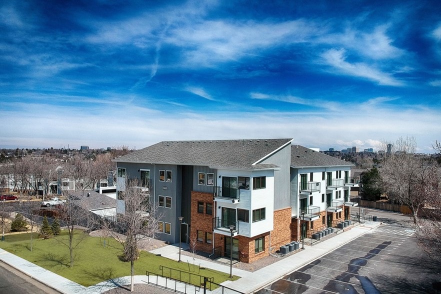 Villas at Holly Centennial, CO Apartment Finder