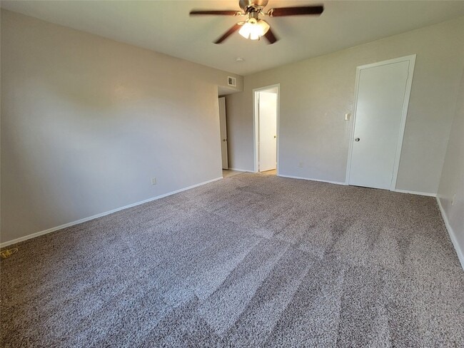 Building Photo - 5325 Brookport Dr