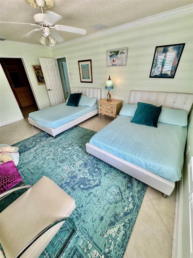 Building Photo - 2325 Barcelona Dr