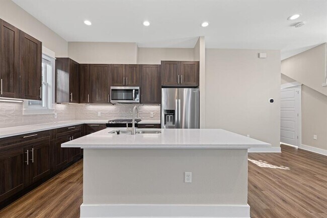 Building Photo - 1706 Cedar Bend Dr