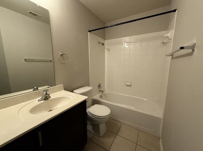 Building Photo - Comfort, Style & Privacy in the Heart of S...