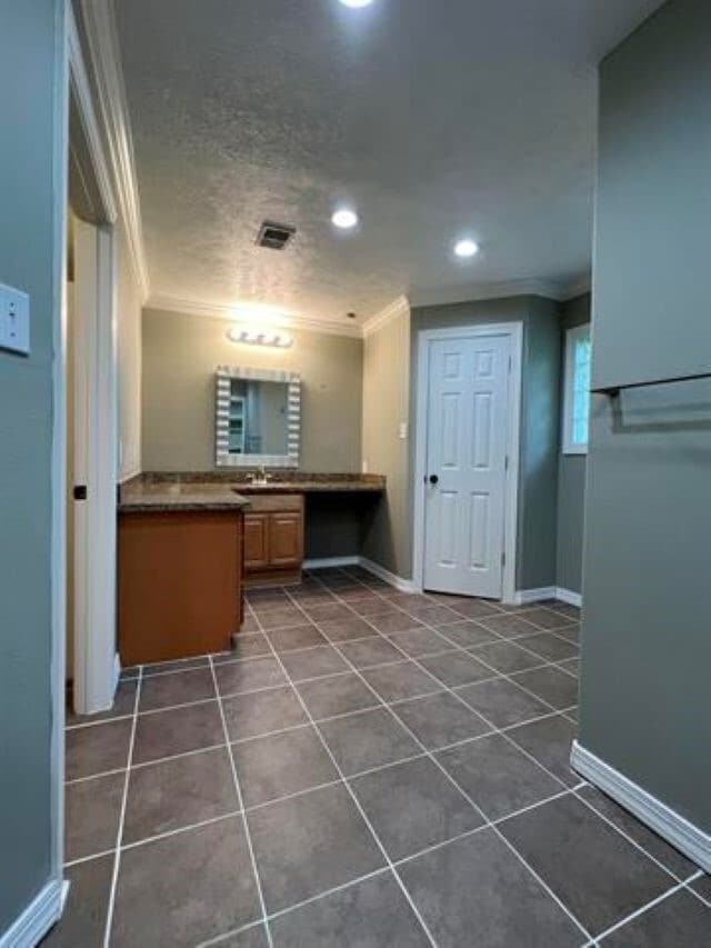 Building Photo - 1030 Pine Timbers Dr