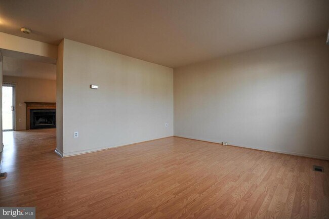 Building Photo - 128 Sulgrave Ct