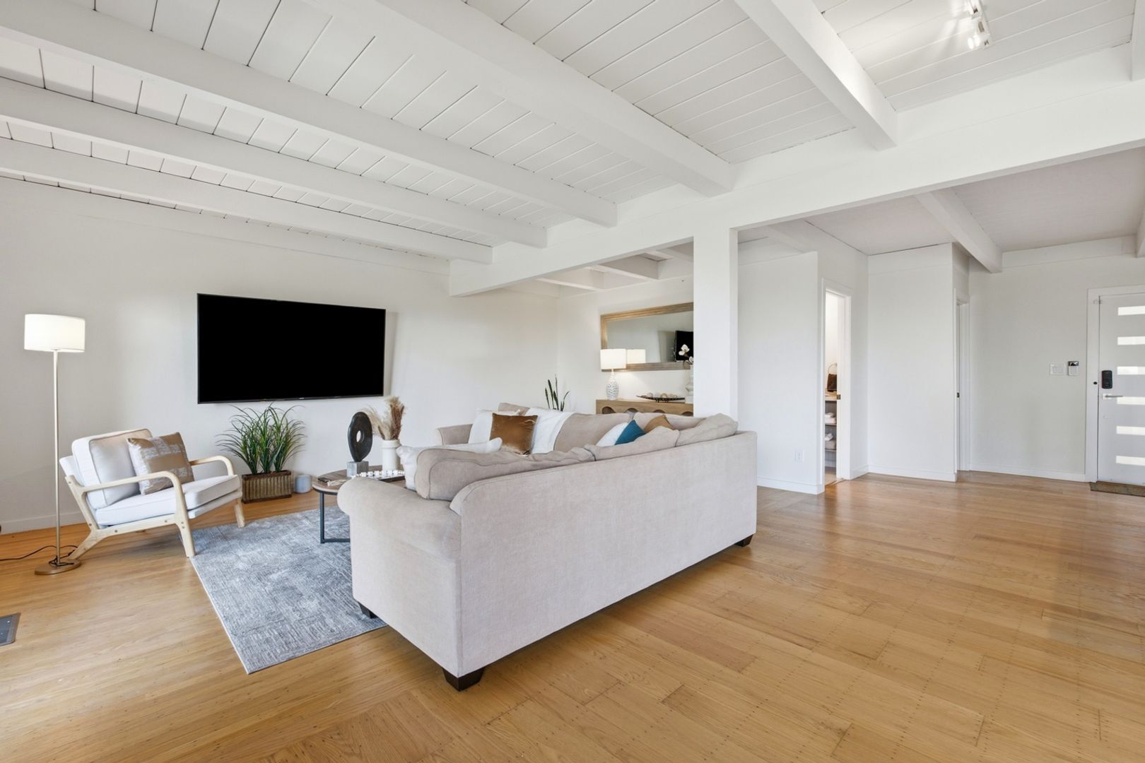 Building Photo - 2323 Mastlands Dr
