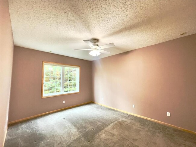 Building Photo - 12022 Vermillion St NE