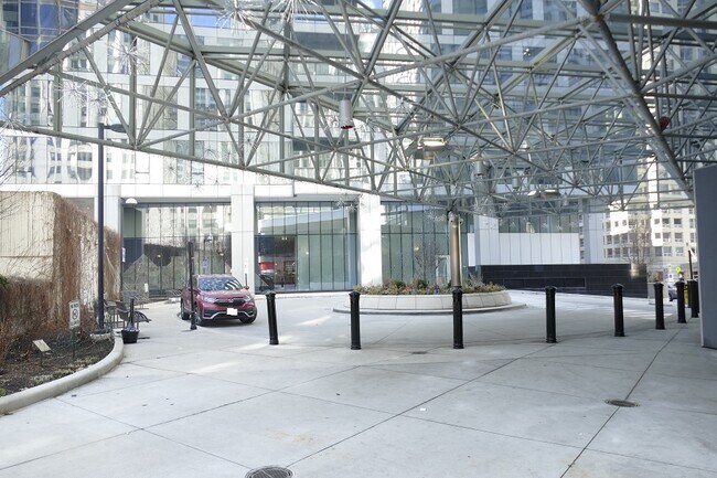 Building Photo - 405 N Wabash Ave