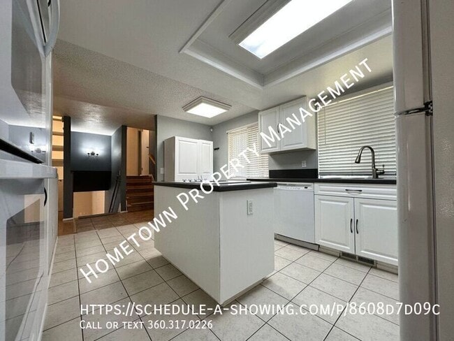 Building Photo - 4218 Glen Terra Dr SE